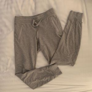 ALO URBAN MOTO SWEATPANTS